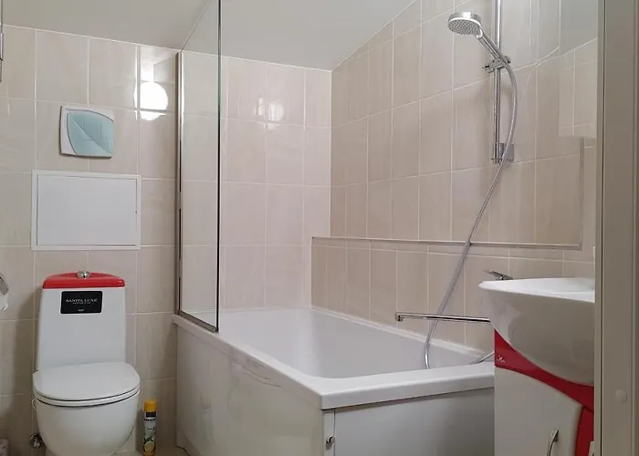 アパート M/s Factory